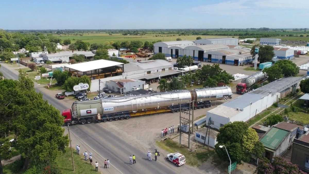Más de 40 camiones trasladan equipos esenciales para YPF en Vaca Muerta
