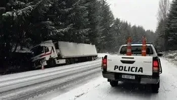 Más de 90 vehículos atrapados por temporal en rutas de Neuquén