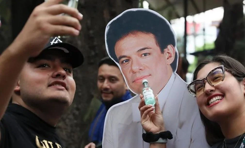 México rinde homenaje a José José en su Día Internacional
