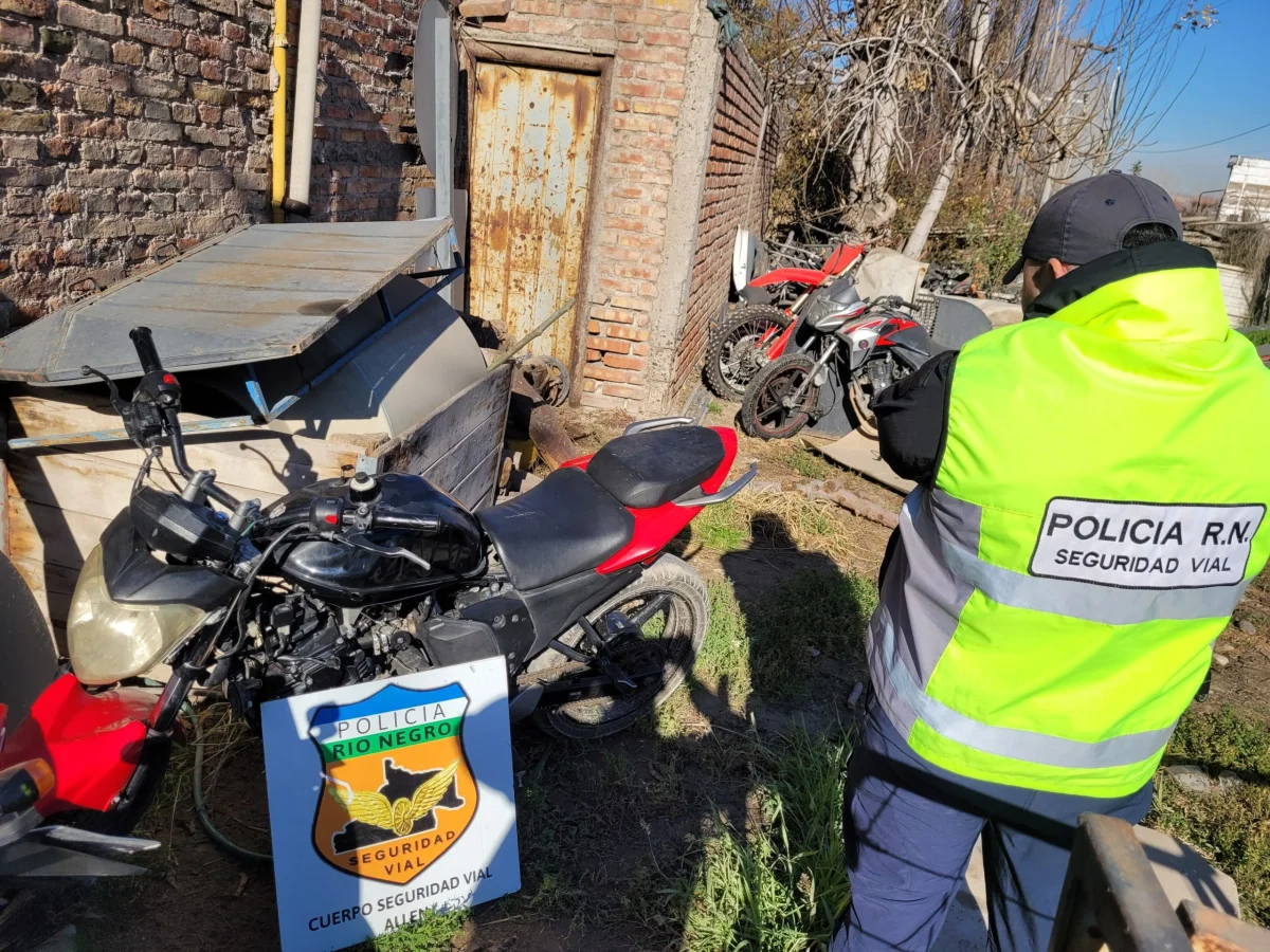 Moto robada recuperada en un operativo policial en Allen