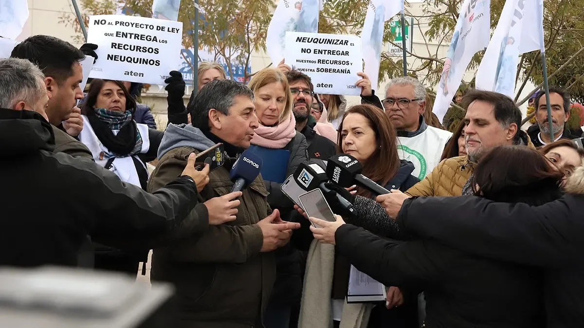Movilización por la extranjerización de tierras: el Estado se suma a la protesta