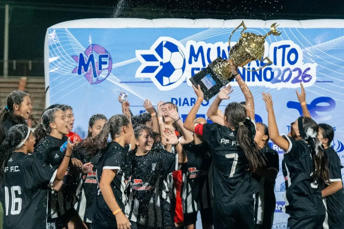 Mundialito Femenino: tras cuatro jornadas a puro fútbol, un equipo de Neuquén se quedó con el título - ANR :: Agencia de Noticias Roca