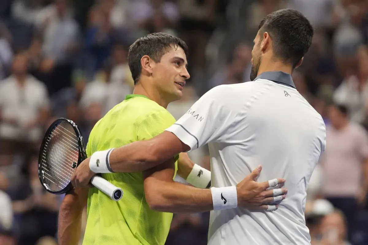 Navone sorprende al eliminar a Djokovic en la primera ronda del US Open