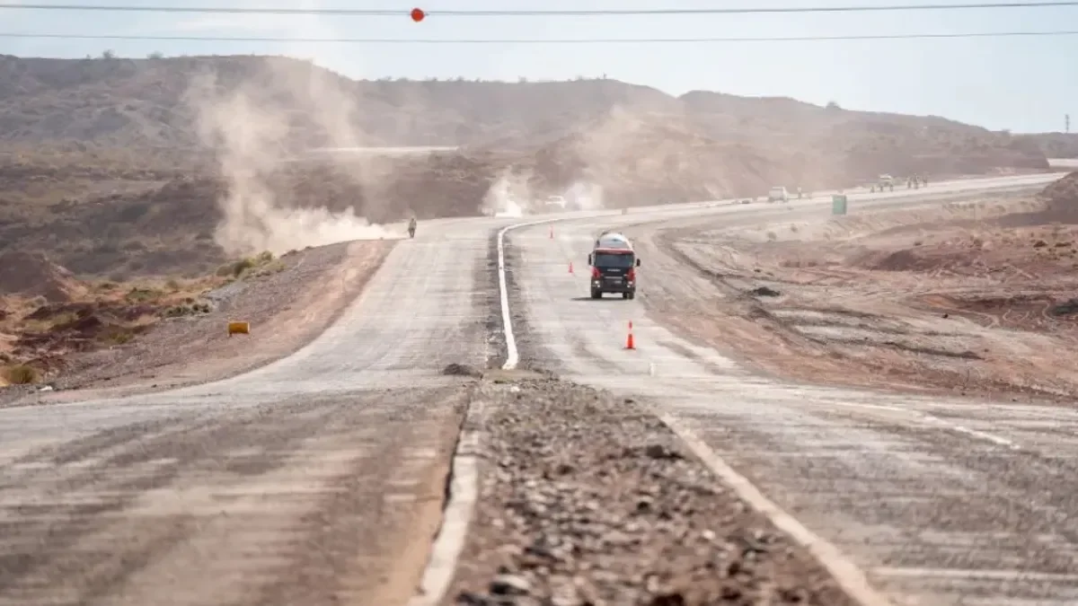 Neuquén avanza en la firma de convenios para mejorar más de mil kilómetros de rutas