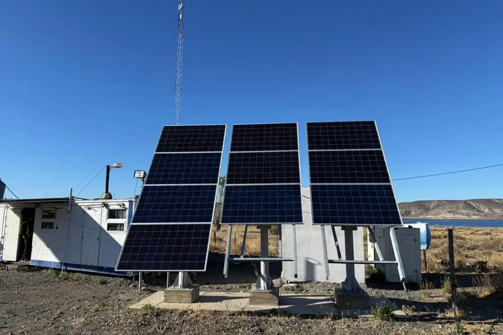 Neuquén avanza hacia la sustentabilidad con energía solar en la Ruta 237