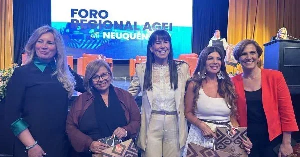 Neuquén brilla en el Foro Regional AGEI centrado en liderazgo y economía