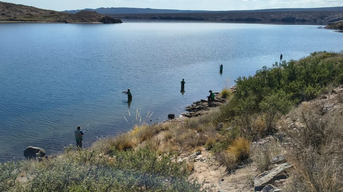 Neuquén promueve la pesca deportiva con torneos y formación para aficionados