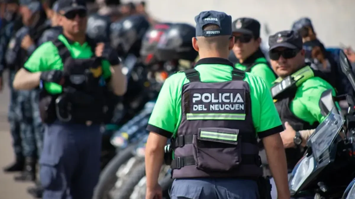 Neuquén refuerza la seguridad policial con nuevas armas y bodycams