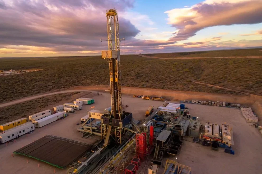 Neuquén se afianza como potencia petrolera sudamericana y atrae inversiones clave