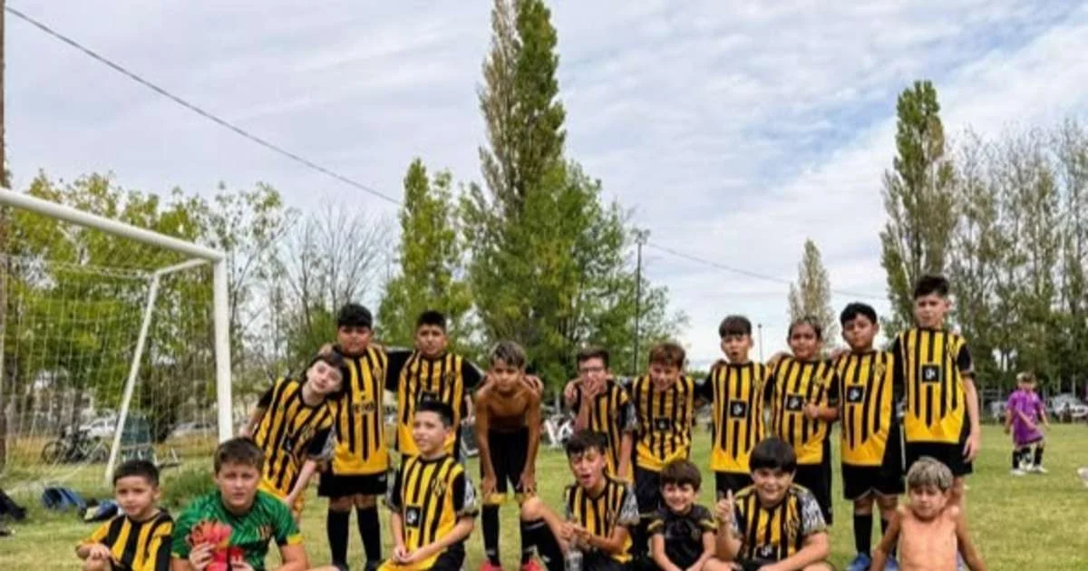 Niños de Pacífico envían emotivo mensaje a Messi tras su retiro