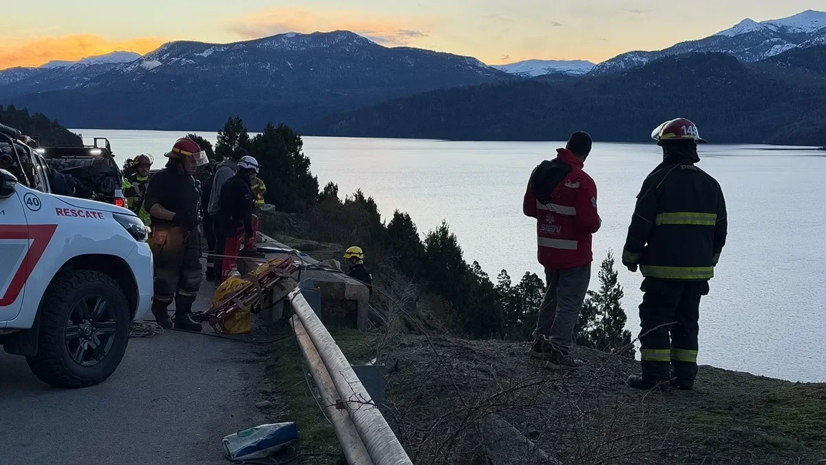 Operativo de rescate en Lago Lácar tras accidente en Ruta 40