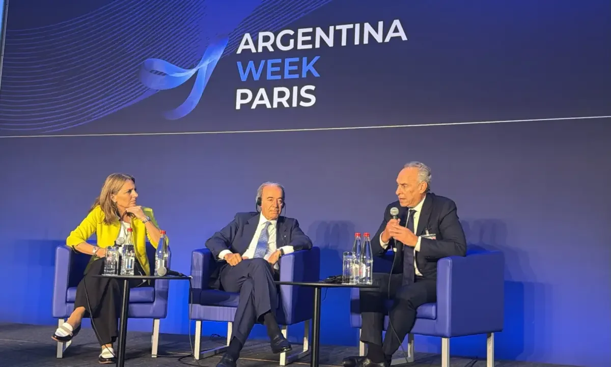 Pampa Energía resalta el potencial del gas de Vaca Muerta en la inteligencia artificial en París