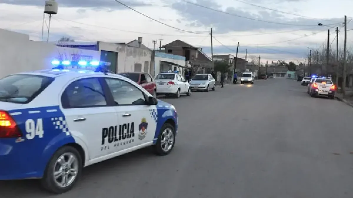 Persecución policial deja la casa destrozada tras un robo en la ciudad
