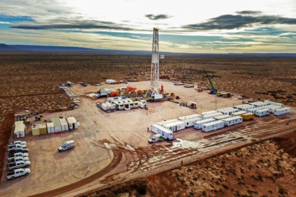 Pluspetrol se asocia en Vaca Muerta para potenciar la producción de hidrocarburos