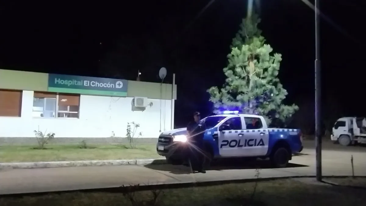 Policía heroico rescata a una niña en pleno camino tras un paro respiratorio