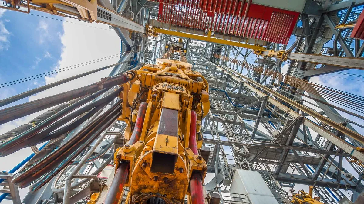 Producción de petróleo y gas en Argentina alcanza récords, pero la infraestructura es un desafío