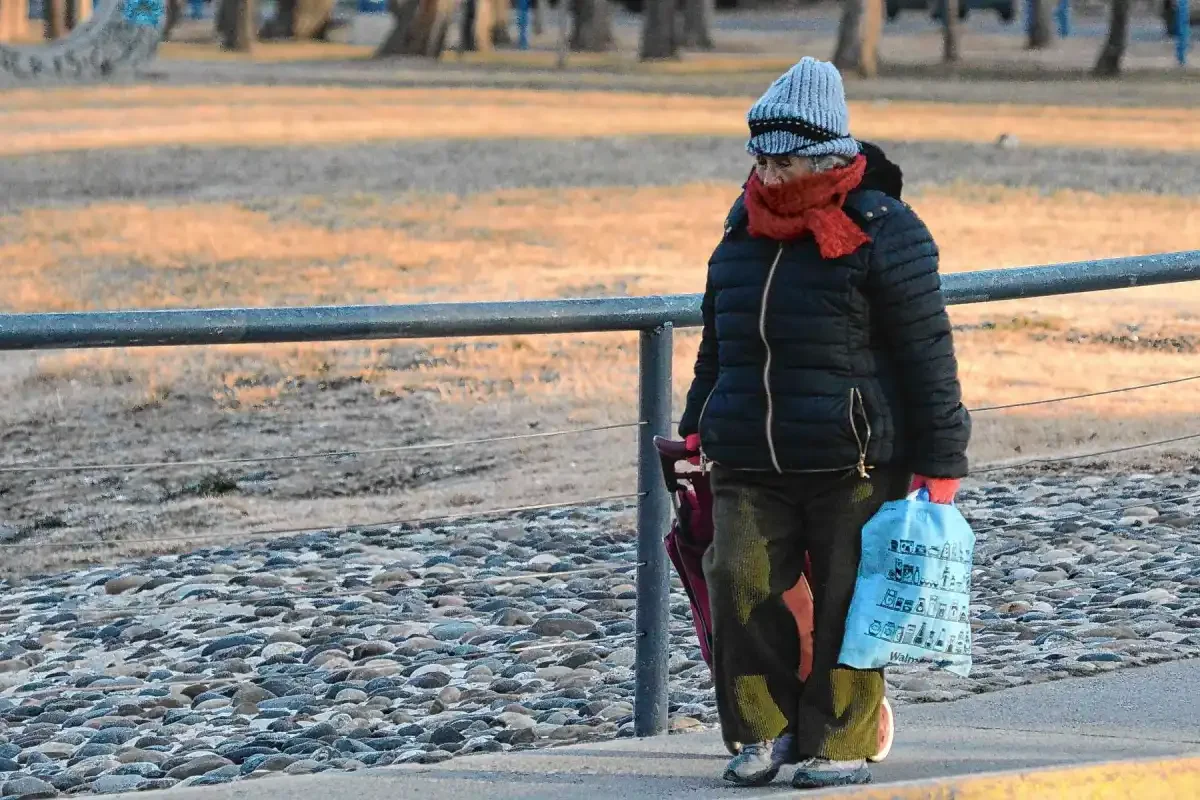 Pronóstico de clima extremo: frío polar y nevadas anticipadas para el fin de semana en Neuquén