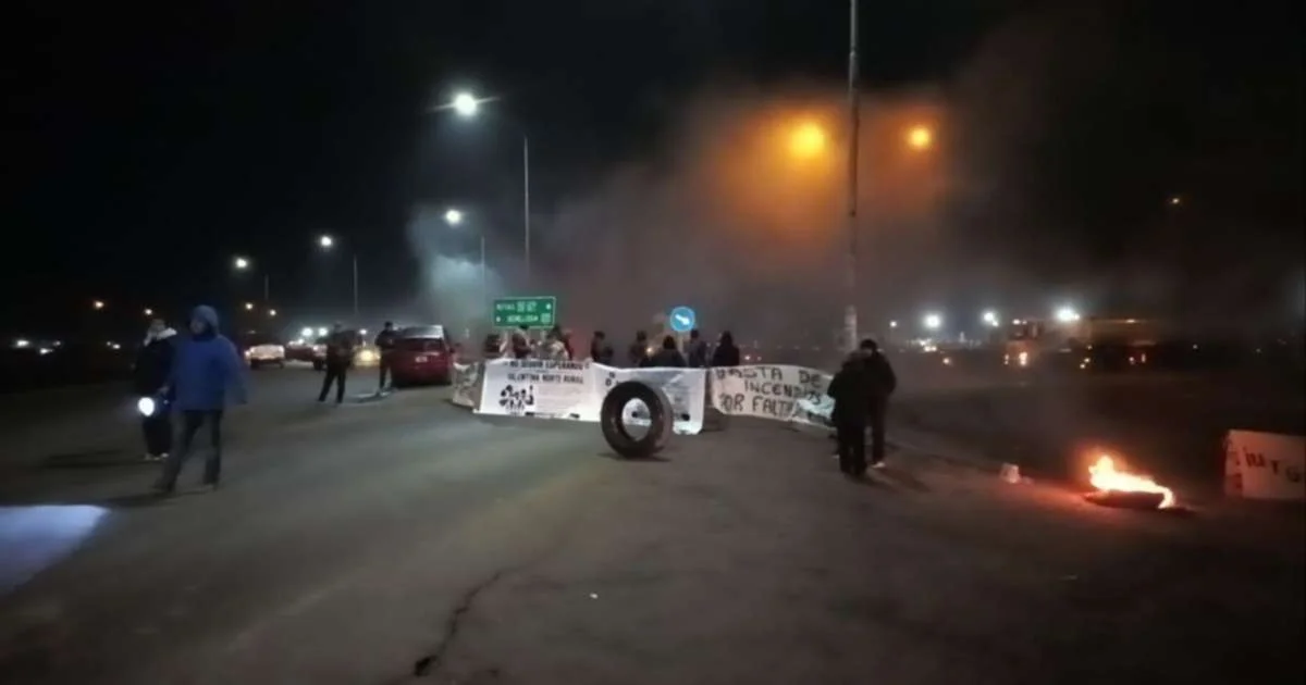 Protestas en Ruta 67 generan caos en el acceso a Vaca Muerta