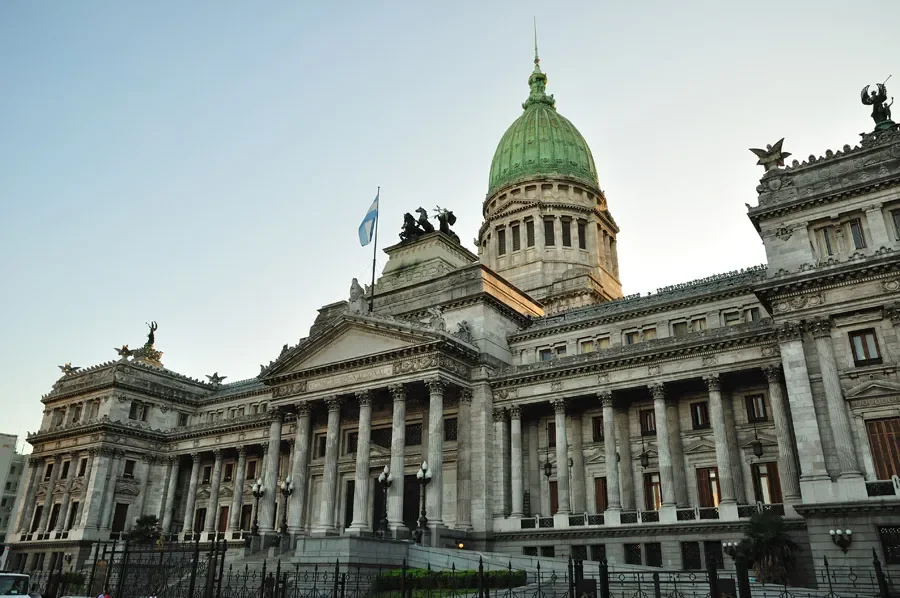 Proyectos del Congreso generan incertidumbre sobre gas, tierras y empleo en el país