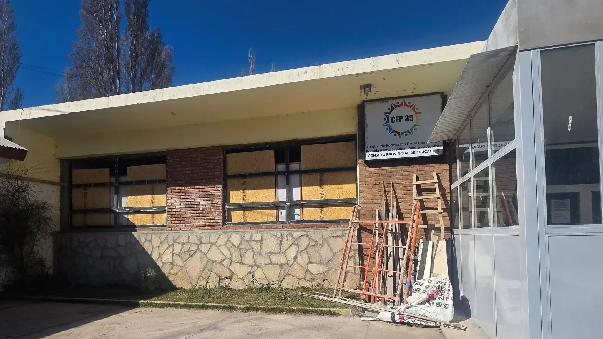 Reclaman mayor seguridad tras el robo de un televisor en una escuela de Neuquén