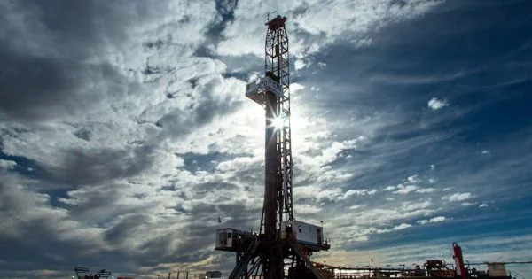 Récord en exportaciones por Vaca Muerta impulsa el superávit comercial argentino