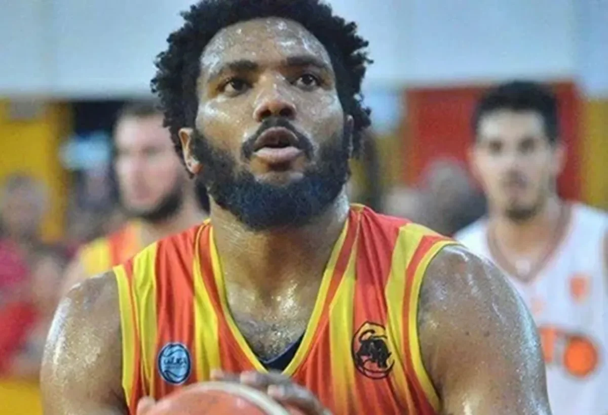 Recuerdan a Khapri Alston, el basquetbolista asesinado en Estados Unidos