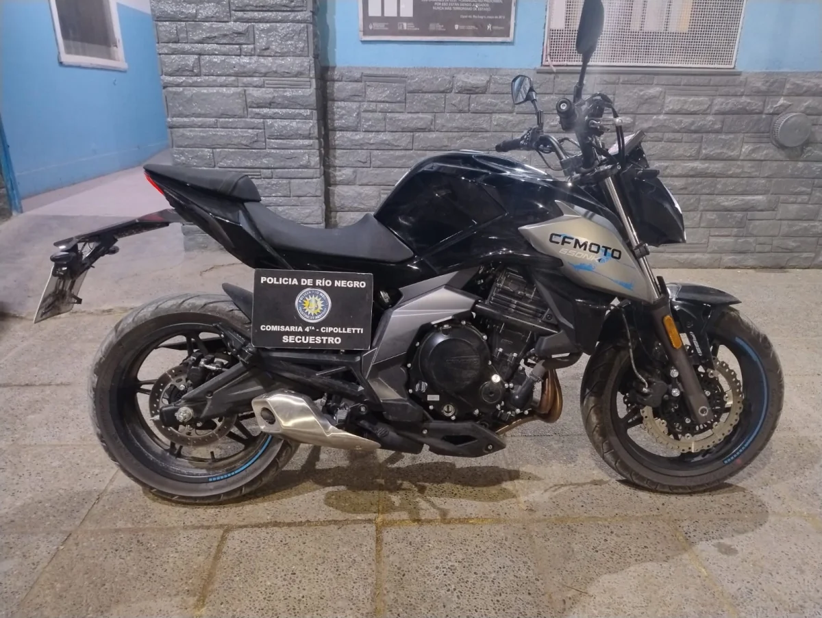 Recuperan motocicletas robadas en un allanamiento en Cipolletti