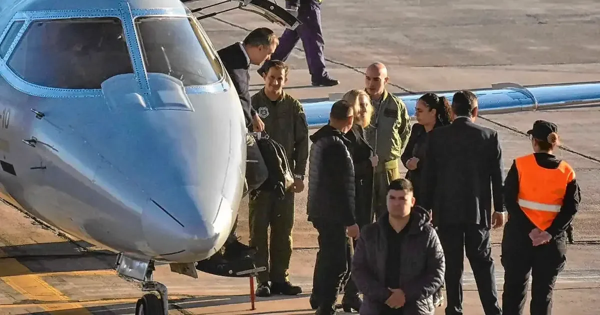 Refuerzan la seguridad de Manuel Adorni durante su visita a Vaca Muerta