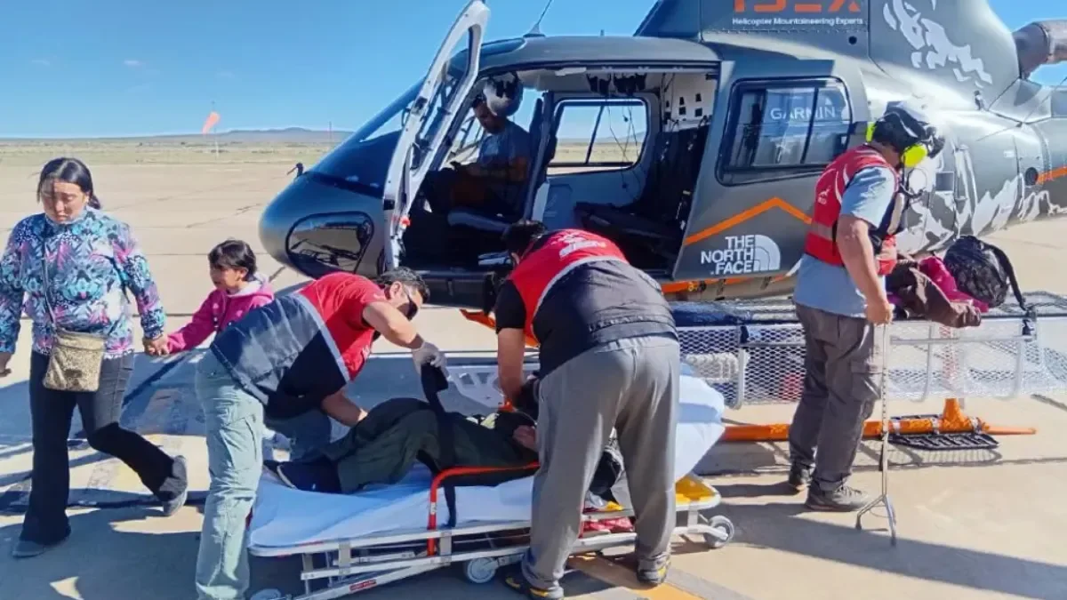 Rescate en helicóptero de un hombre de 76 años en paraje rural de Neuquén