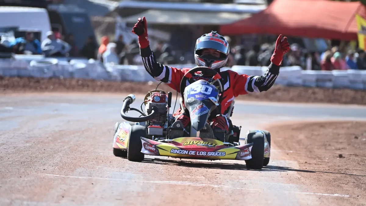 Rincón de los Sauces se llena de adrenalina con más de 100 pilotos en carrera de karting