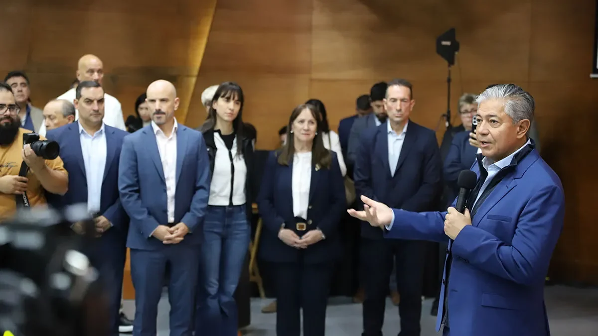 Rolando Figueroa confirma la fecha de pago del aguinaldo para estatales en Neuquén