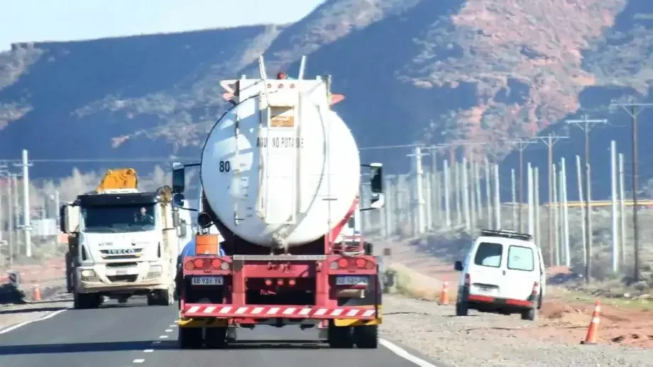 Ruta 7 en crisis: Vaca Muerta supera capacidad y Vialidad alerta sobre deterioro