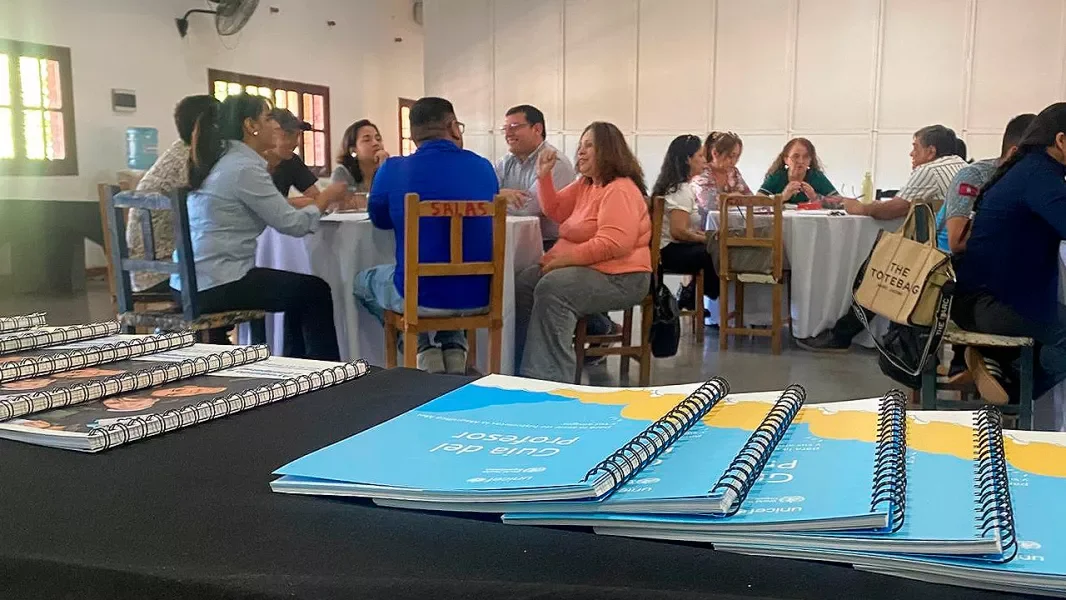 Salud capacita a más de 100 facilitadores en estrategia internacional para adolescentes