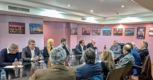 San Antonio Internacional regresa a Santa Cruz con nuevas operaciones y generación de empleo
