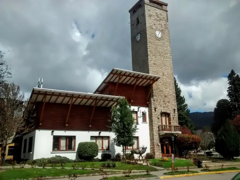 San Martín de los Andes enfrenta creciente deuda con EPEN por pagos irregulares de servicios