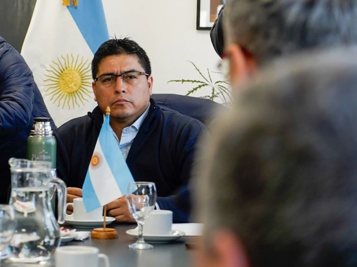 Santa Cruz se prepara para emitir deuda en mercados internacionales tras Neuquén
