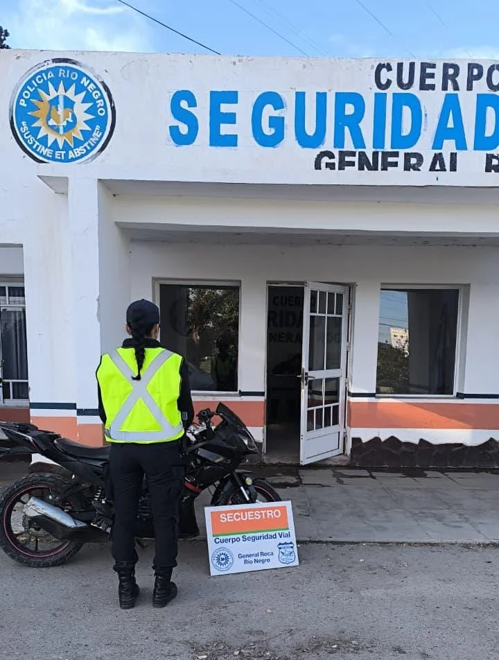 Secuestran motocicleta robada durante control preventivo en Neuquén