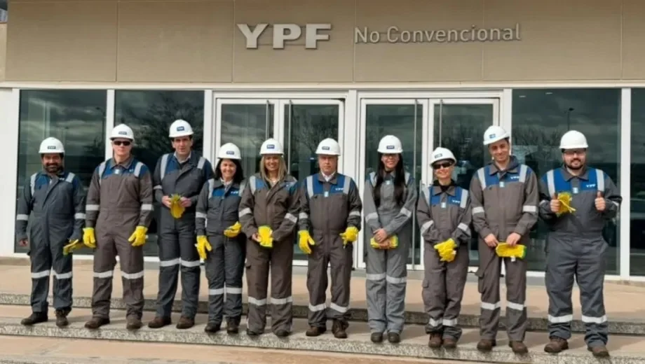 Senadores destacan el crecimiento de YPF en su visita a Vaca Muerta