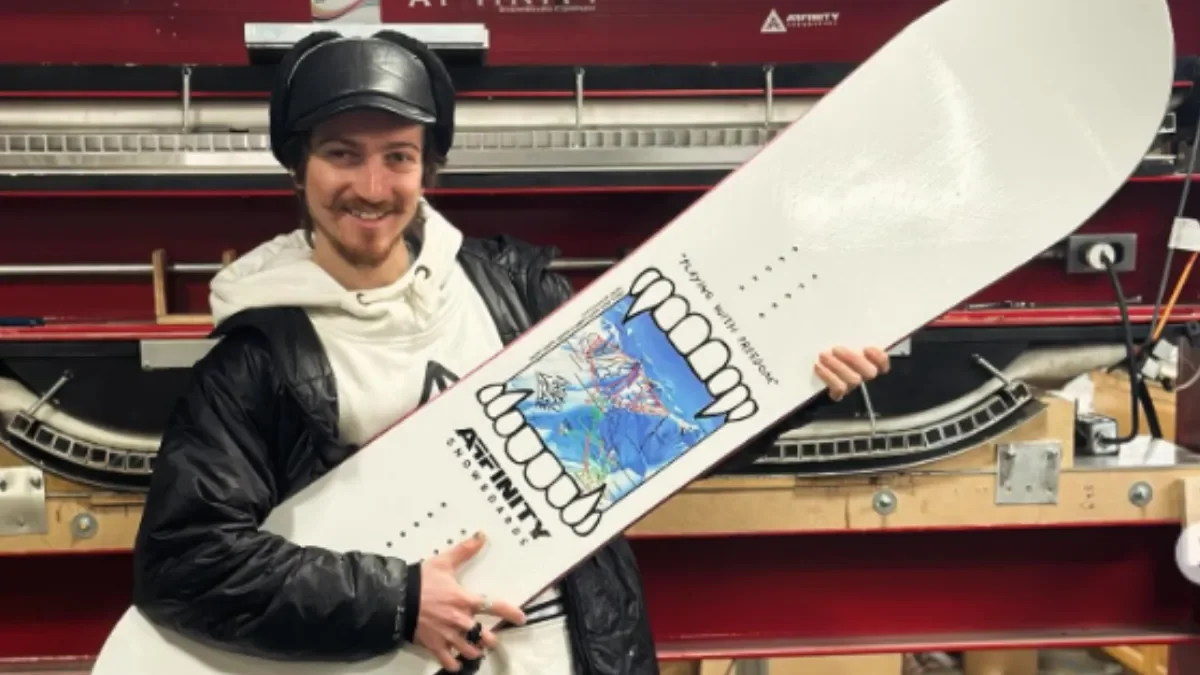 Tadeo de San Martín de los Andes lucha por financiamiento para su sueño de Mundial de Snowboard