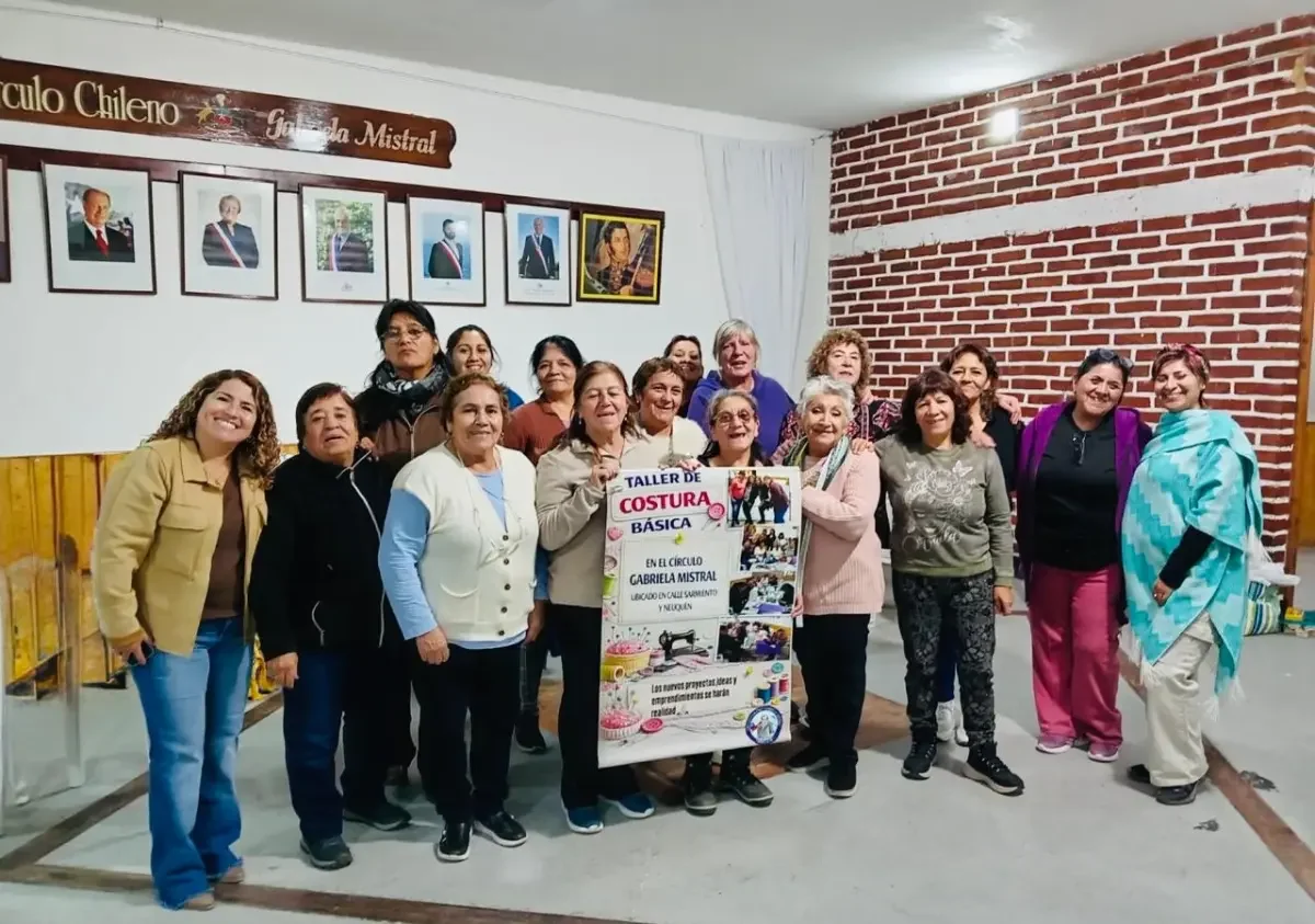 Taller gratuito de corte y confección para mujeres mayores en Bariloche