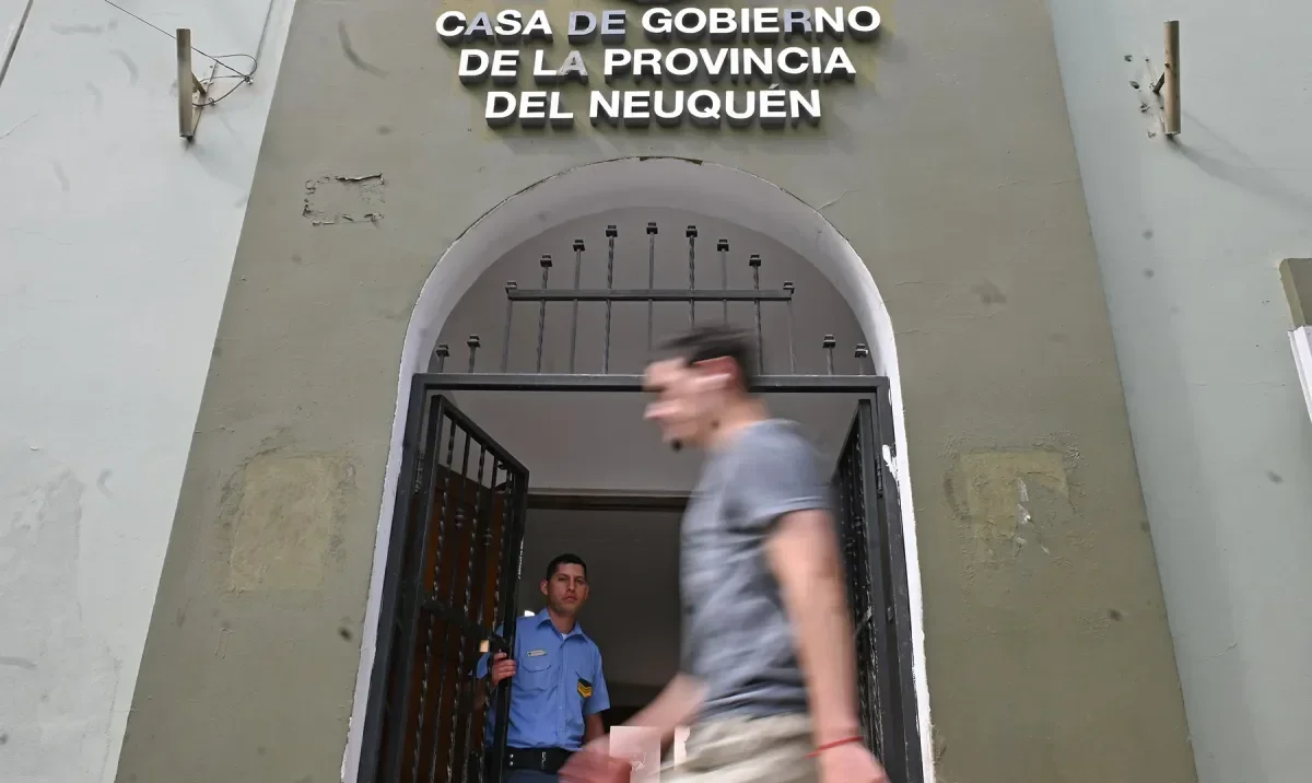 Temor entre empleados públicos en Neuquén por futuro laboral incierto tras convenio colectivo