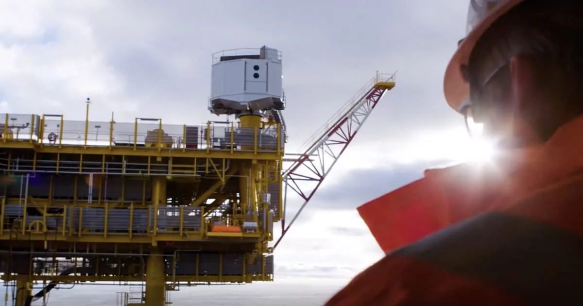 TotalEnergies planea invertir hasta u$s 10.000 millones en su matriz hidrocarburífera en el país