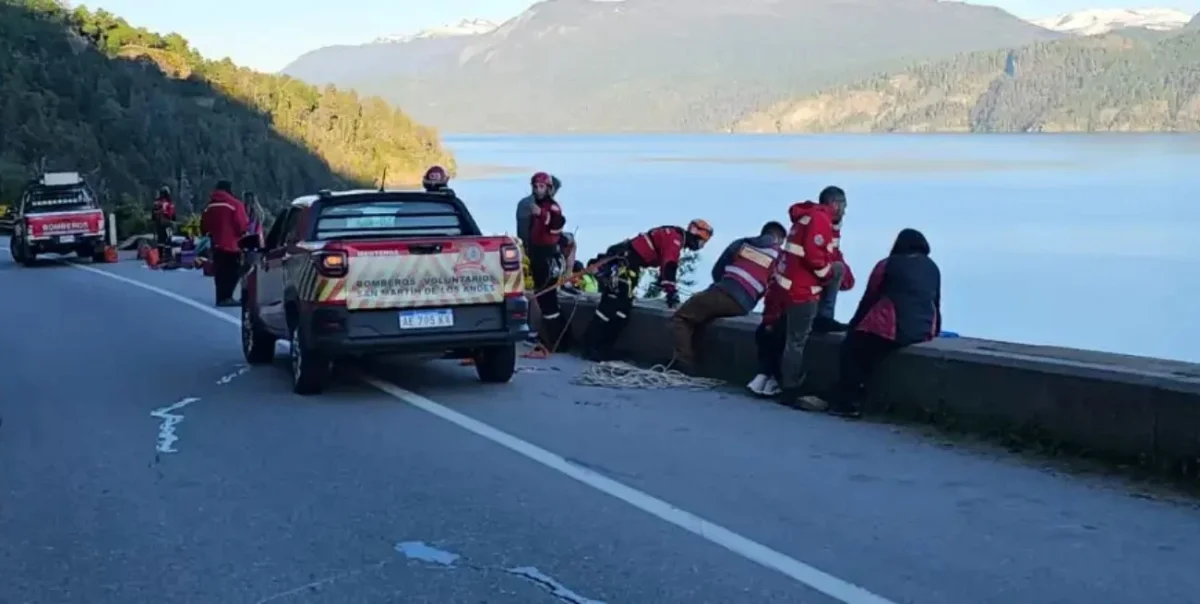 Tragedia en Lago Lácar: un hombre pierde la vida tras accidente automovilístico