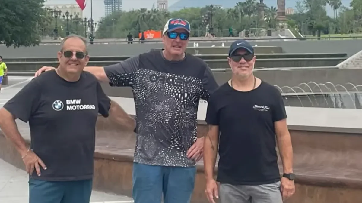 Tres amigos emprenden una aventura en moto desde San Martín de los Andes hasta Alaska