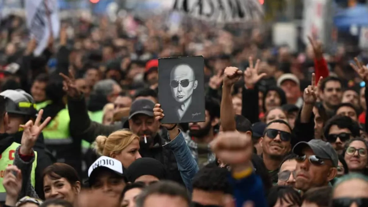 Un millón de fanáticos rinden homenaje al Indio Solari en un velorio histórico