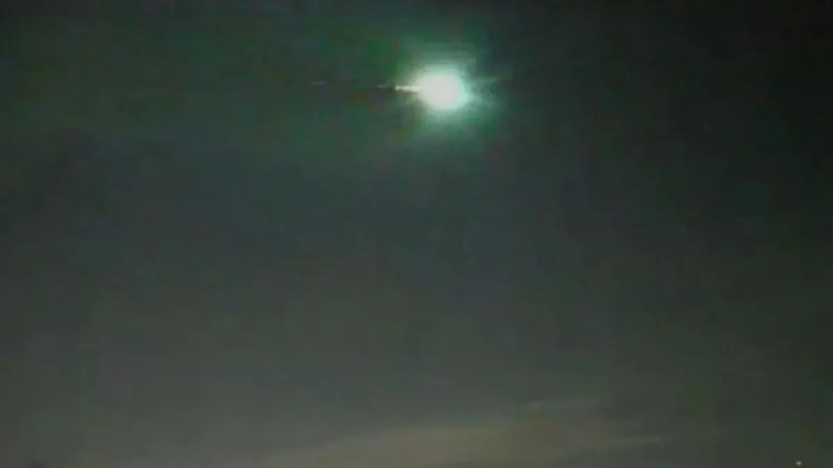 Un misterioso destello ilumina el cielo en la región durante la madrugada
