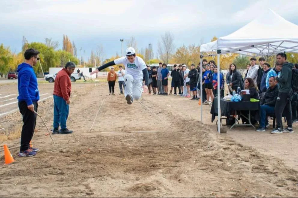 Unión de deporte y arte: más de 13 mil estudiantes participan en ReCreo Neuquén