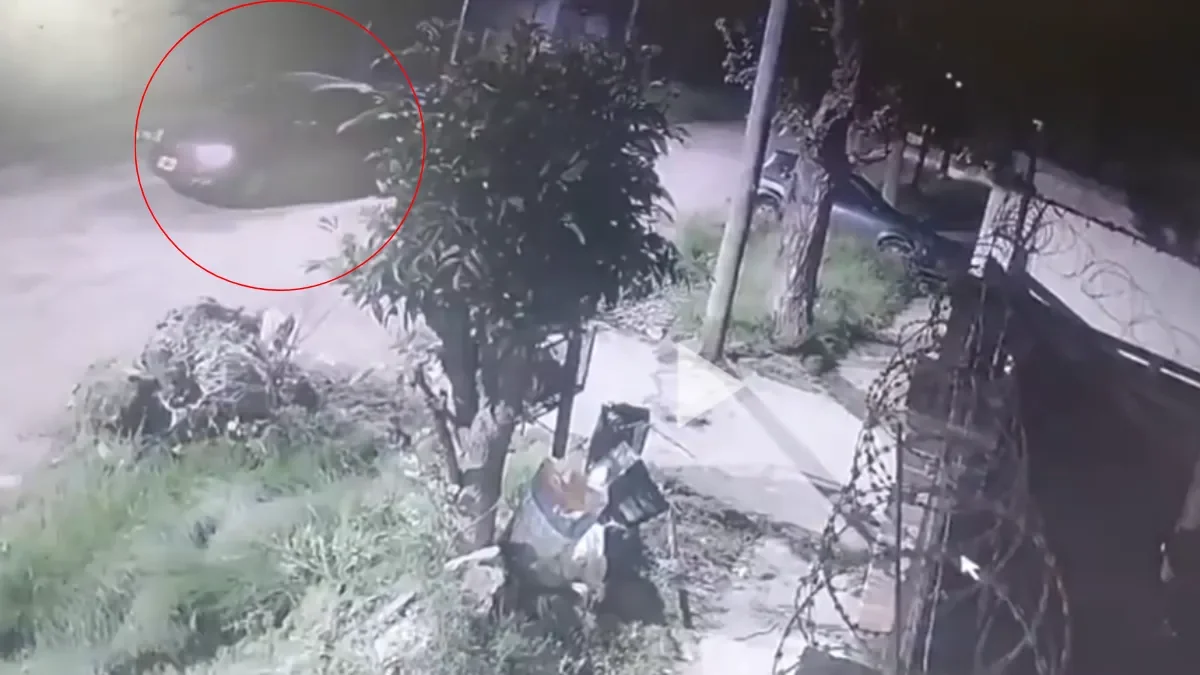 Video revela la fuga del autor del triple crimen en Monte Grande