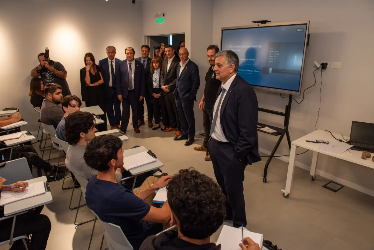 YPF destaca la importancia de la educación técnica con la apertura del Instituto Vaca Muerta