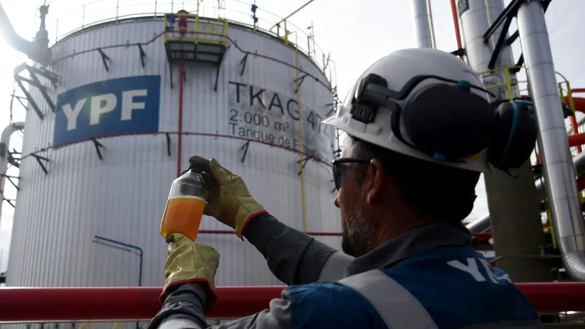 YPF inicia operaciones en plantas de tratamiento de petróleo y gas en Vaca Muerta